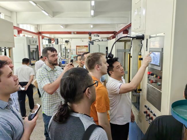 氧化鋁、氧化鋯陶瓷粉末伺服成型機