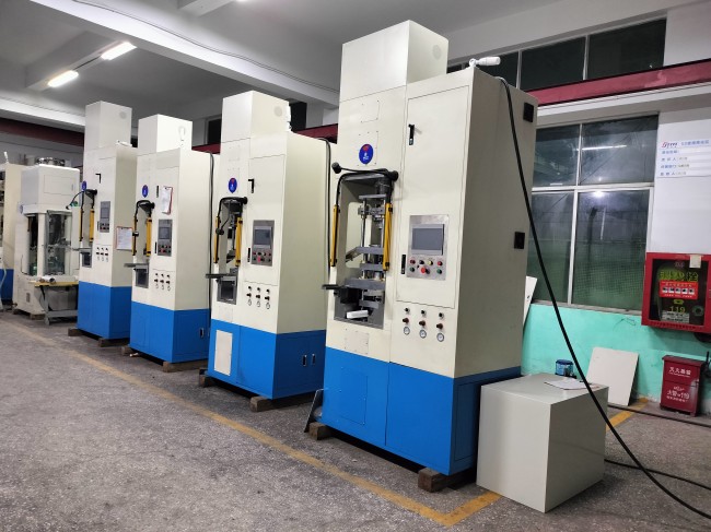 【氧化鋯、碳化硅、氧化硅】陶瓷粉末伺服成型機(jī)